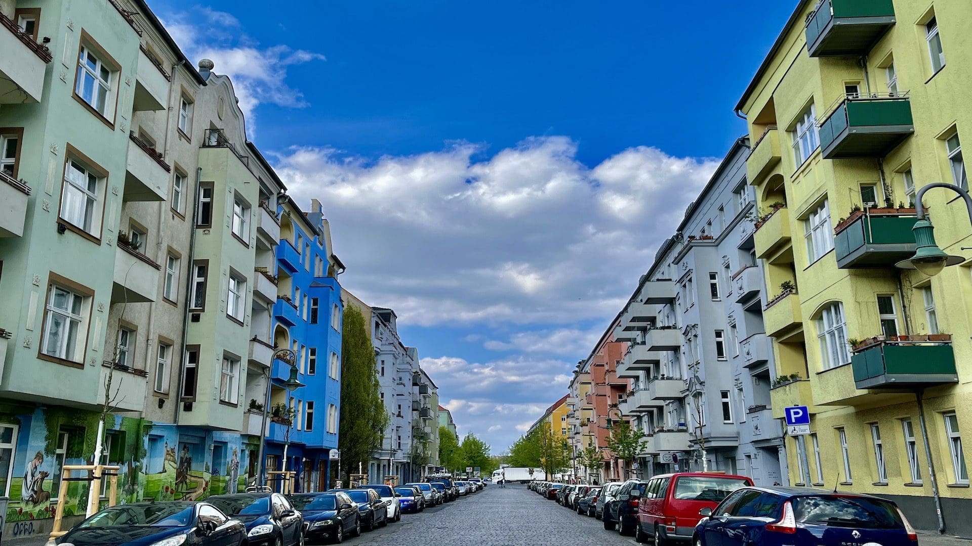 Discover the eclectic architecture and beautiful hidden streets of East Berlin Prenzlauer Berg on Walk With Us Tours street food tour