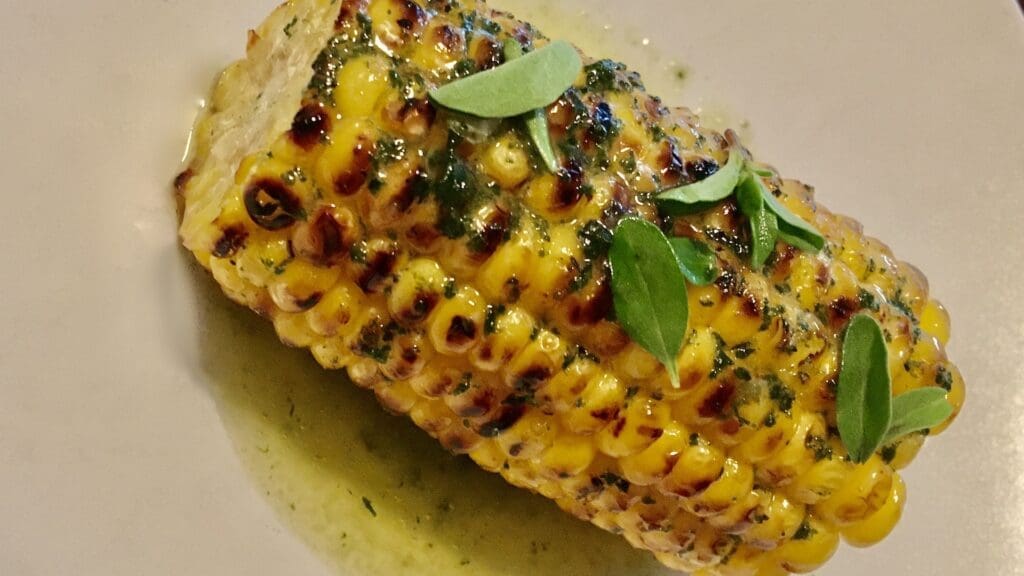 tarragon-butter-corn-on-the-cob-from-barra-restaurant-in-neukölln-berlin-germany-recommended-by-walk-with-us-tours-